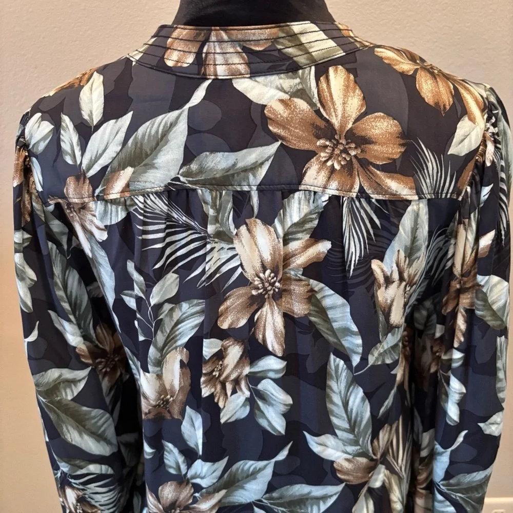 NWT Tommy Bahama Coastal Petals Split Neck Top in Black, Small, Spring Summer